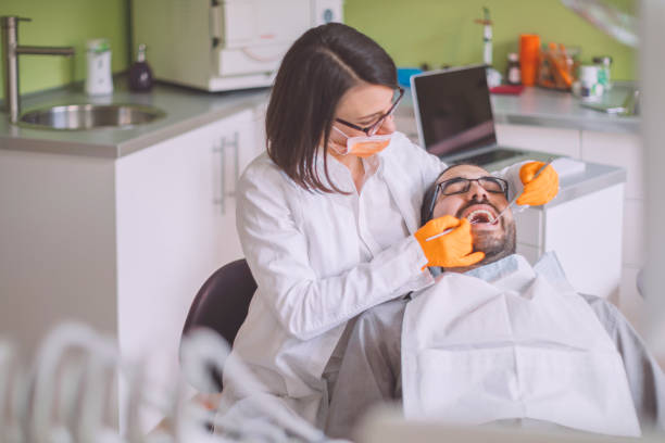 Best Dentist for Tooth Abscess  in Gladstone, MI